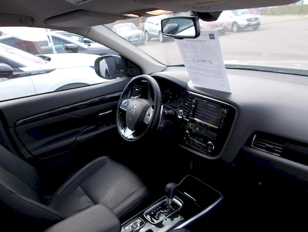 MITSUBISHI OUTLANDER III 2.2 DI-D 150 CV INTENSE NAVI 4WD AUTO  7 PLACES   ********* AVEC SEULEMENT 32282 KMS ***********